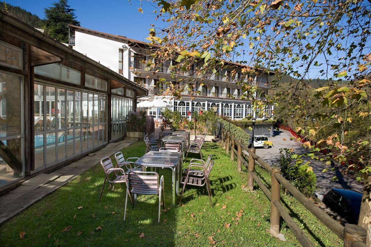 Hotel Venta De Etxalar Eksteriør bilde